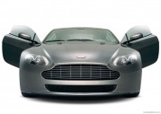 Aston Martin Vantage V8